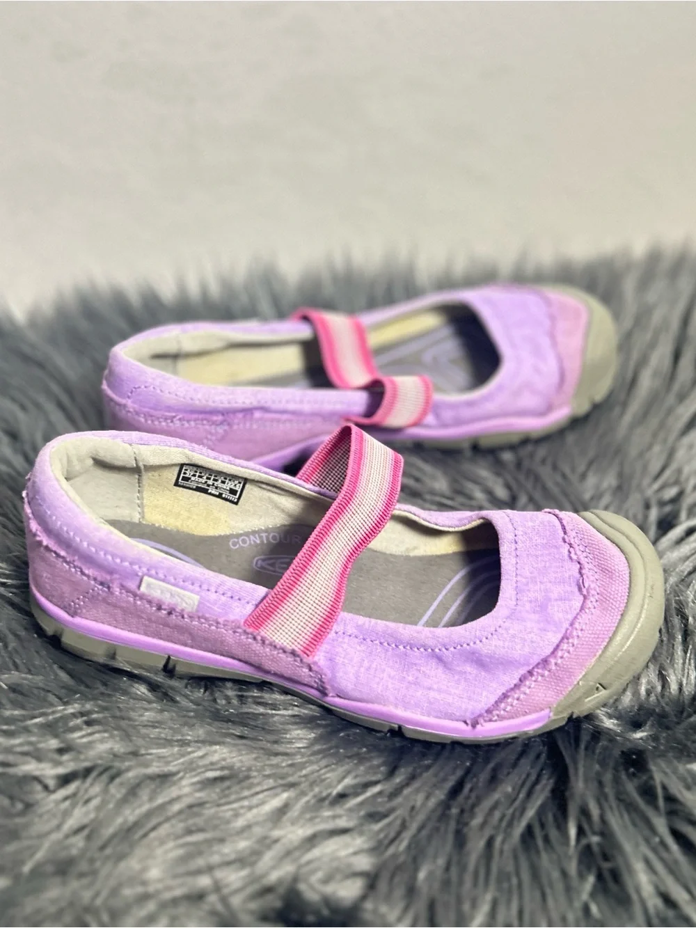 KEEN Rivington MJ CNX K Purple Heart Bougainvillea Purple Mary Jane Slip-On Sz 4